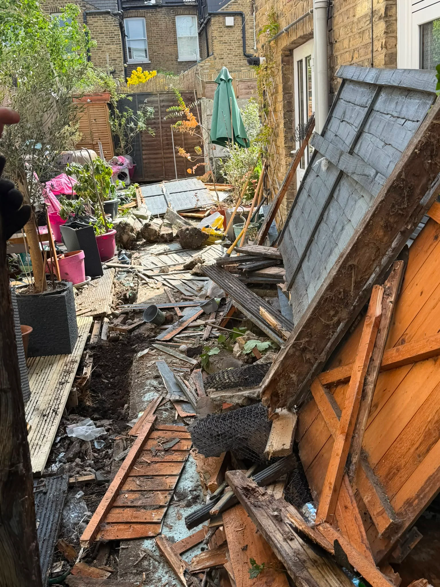 Fence repair in Battersea
