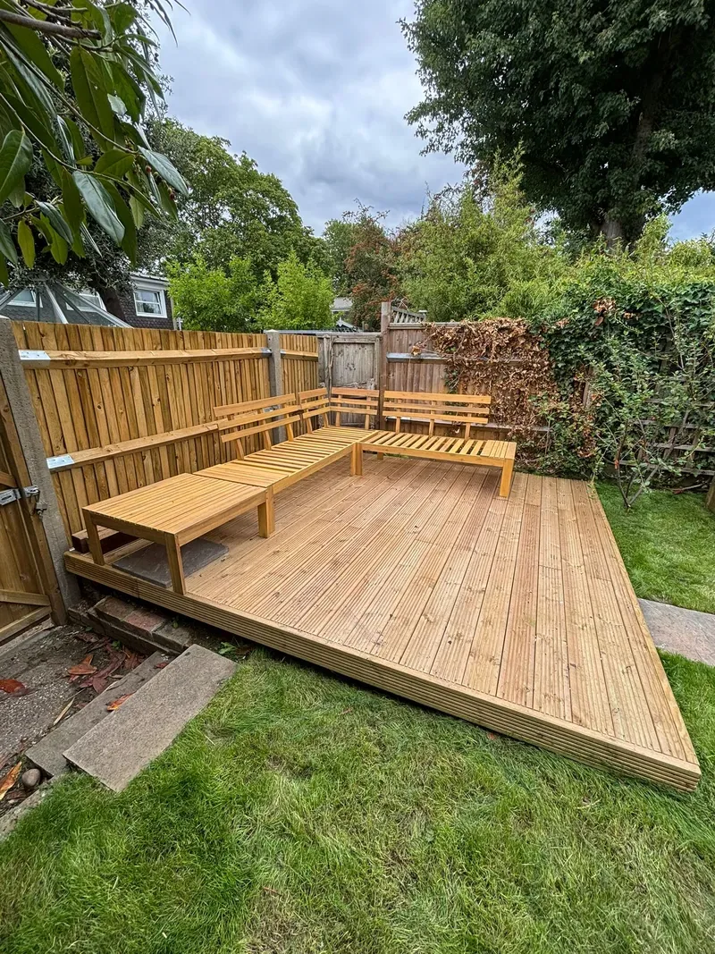 Custom composite decking in Battersea